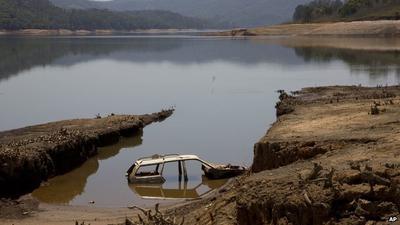 Water levels at the Atibainha dam, affecting São Paulo, are extremely low (Photo Credit BBC)